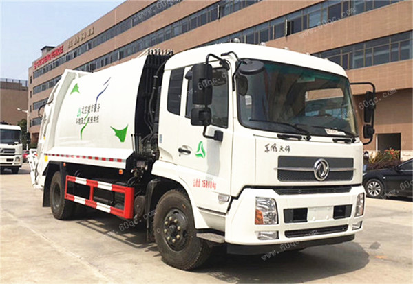 國(guó)五東風(fēng)天錦壓縮式垃圾車
