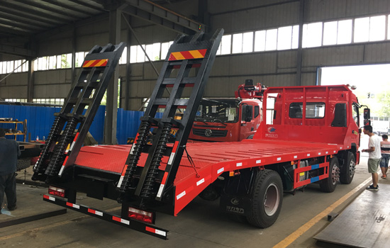 【國(guó)五】江淮小三軸挖機(jī)平板車(chē) 【國(guó)五】江淮小三軸挖機(jī)平板車(chē)