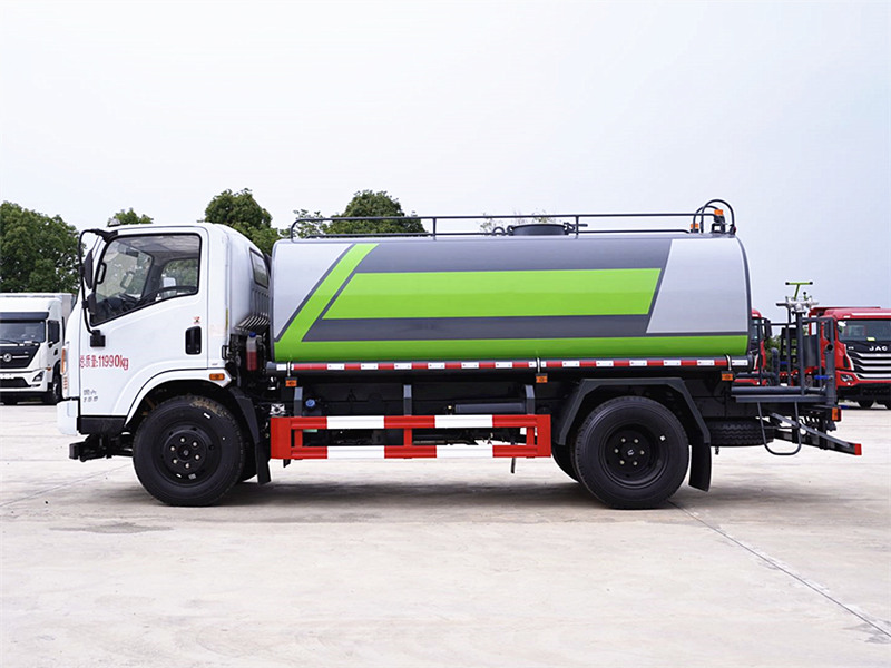 東風華神9噸灑水車