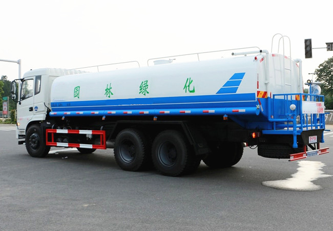 東風(fēng)專(zhuān)用底盤(pán)后雙橋?yàn)⑺?chē)