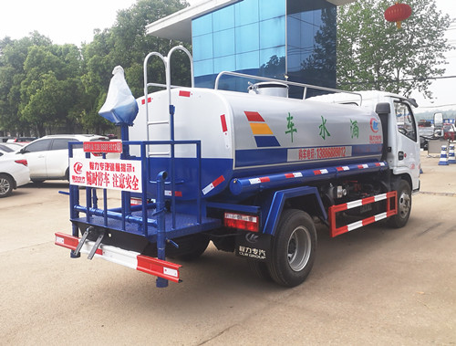 東風多利卡D6灑水車 東風多利卡D6灑水車