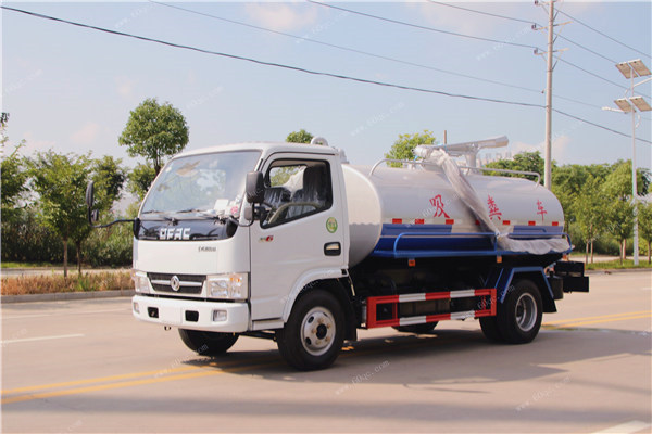 東風5方吸糞車