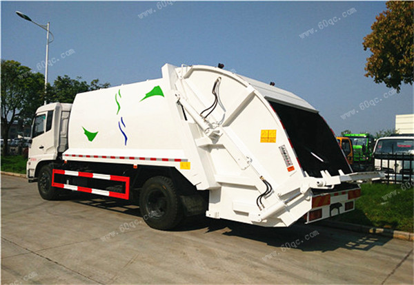 國(guó)五東風(fēng)天錦壓縮式垃圾車