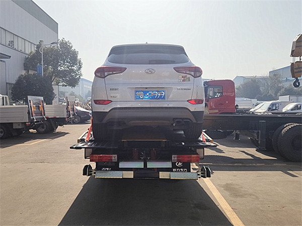 解放J6F藍(lán)牌一拖二清障車(chē)