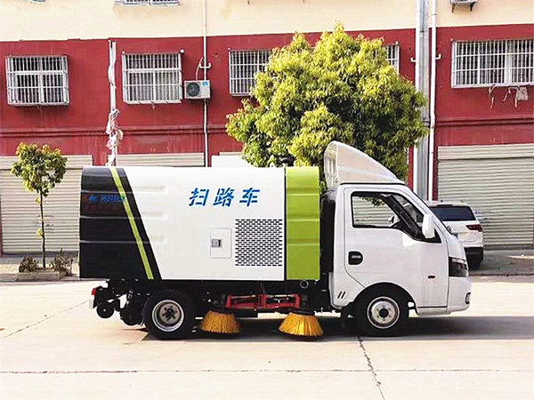 東風(fēng)途逸3方掃路車(chē)
