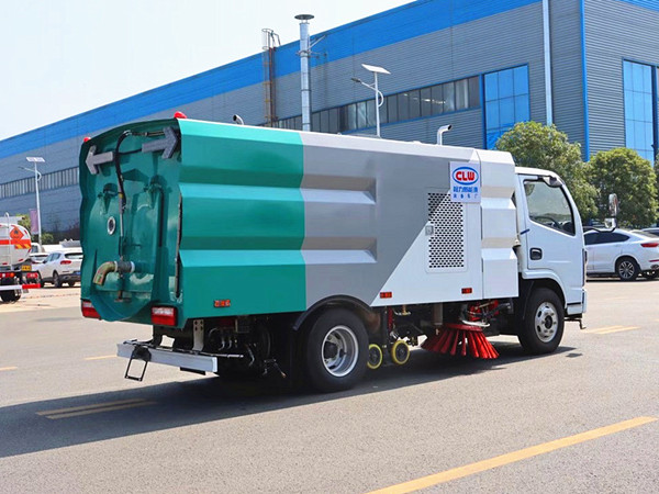 東風(fēng)多利卡5方洗掃車