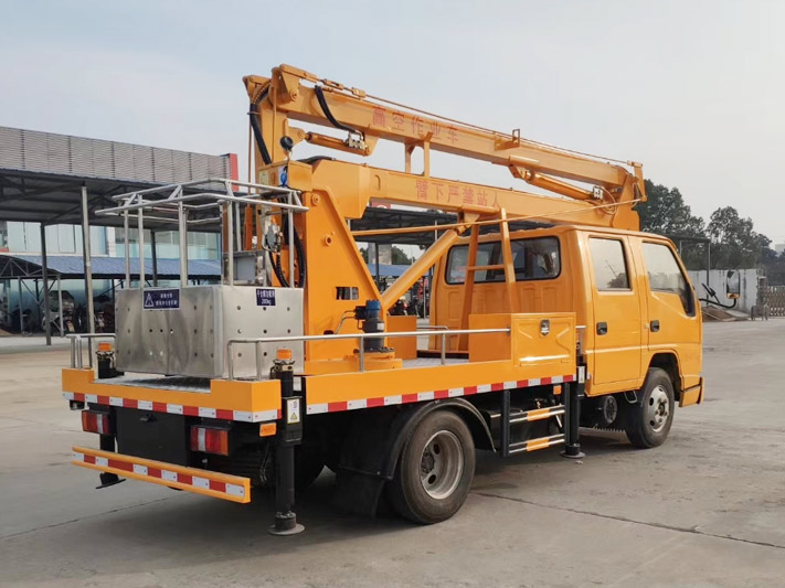 江鈴雙排12米高空作業(yè)車 江鈴雙排12米高空作業(yè)車
