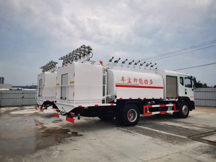 噴霧壓塵車的結構與霧炮車有什么不同？