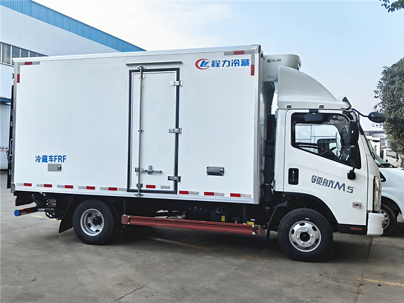 福田領(lǐng)航M5冷藏車