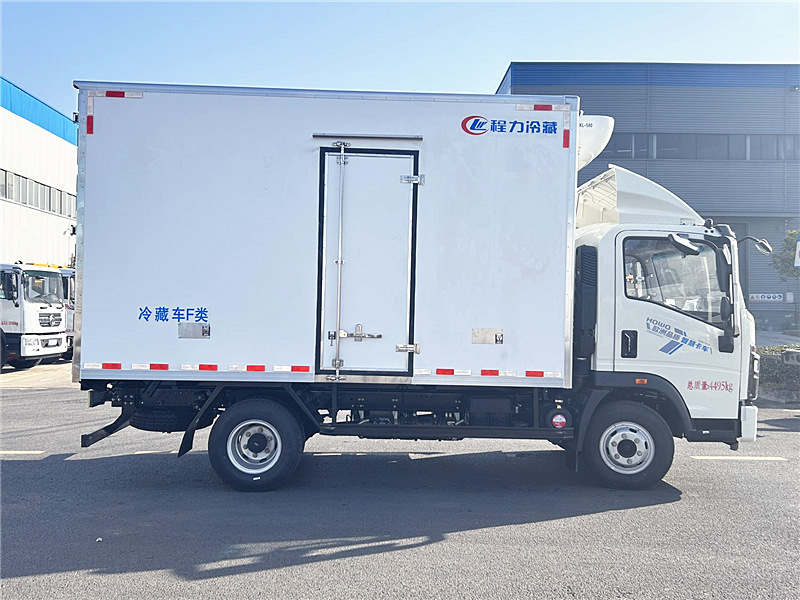 重汽豪沃統(tǒng)帥寬體冷藏車 重汽豪沃統(tǒng)帥寬體冷藏車